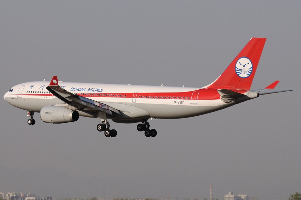 File:Sichuan Airlines Airbus A330-243 Gu.jpg
