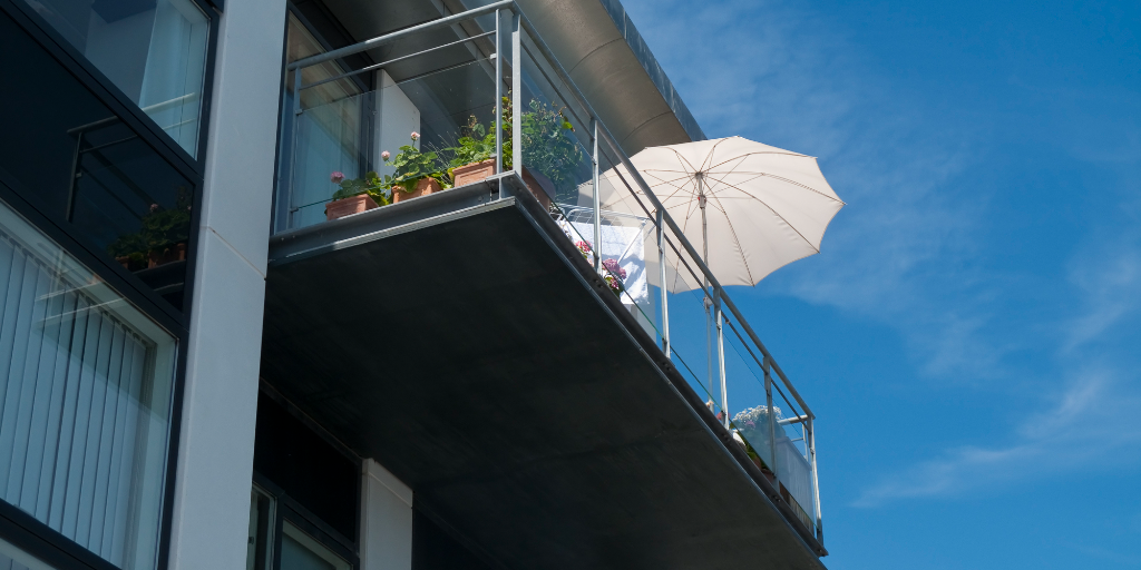 A high terrace looks down on the street below.